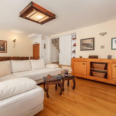 Holiday Home Harmony Zrnovnica Luaran gambar