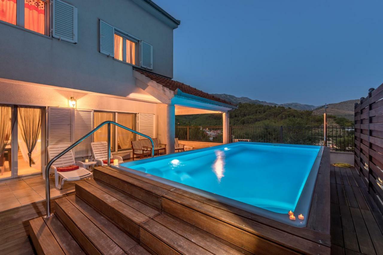 Holiday Home Harmony Zrnovnica Luaran gambar