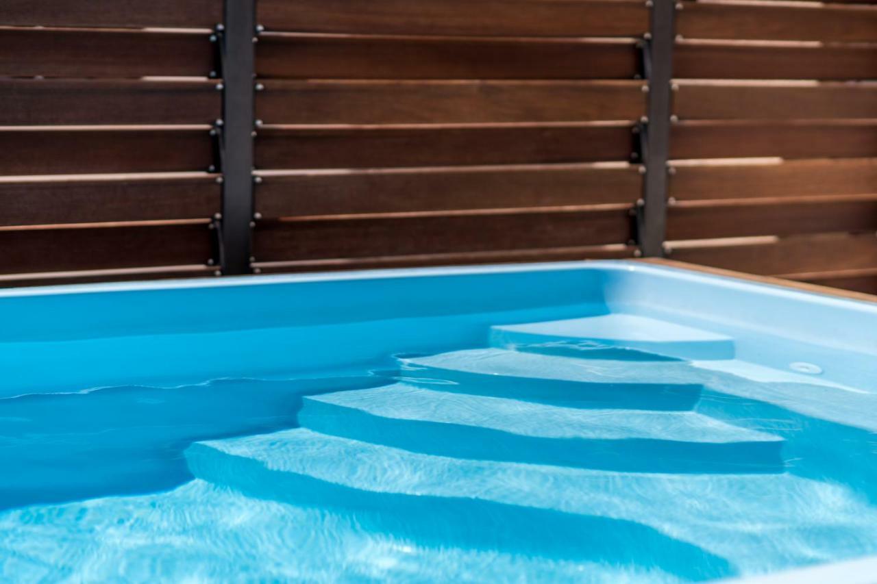 Holiday Home Harmony Zrnovnica Luaran gambar