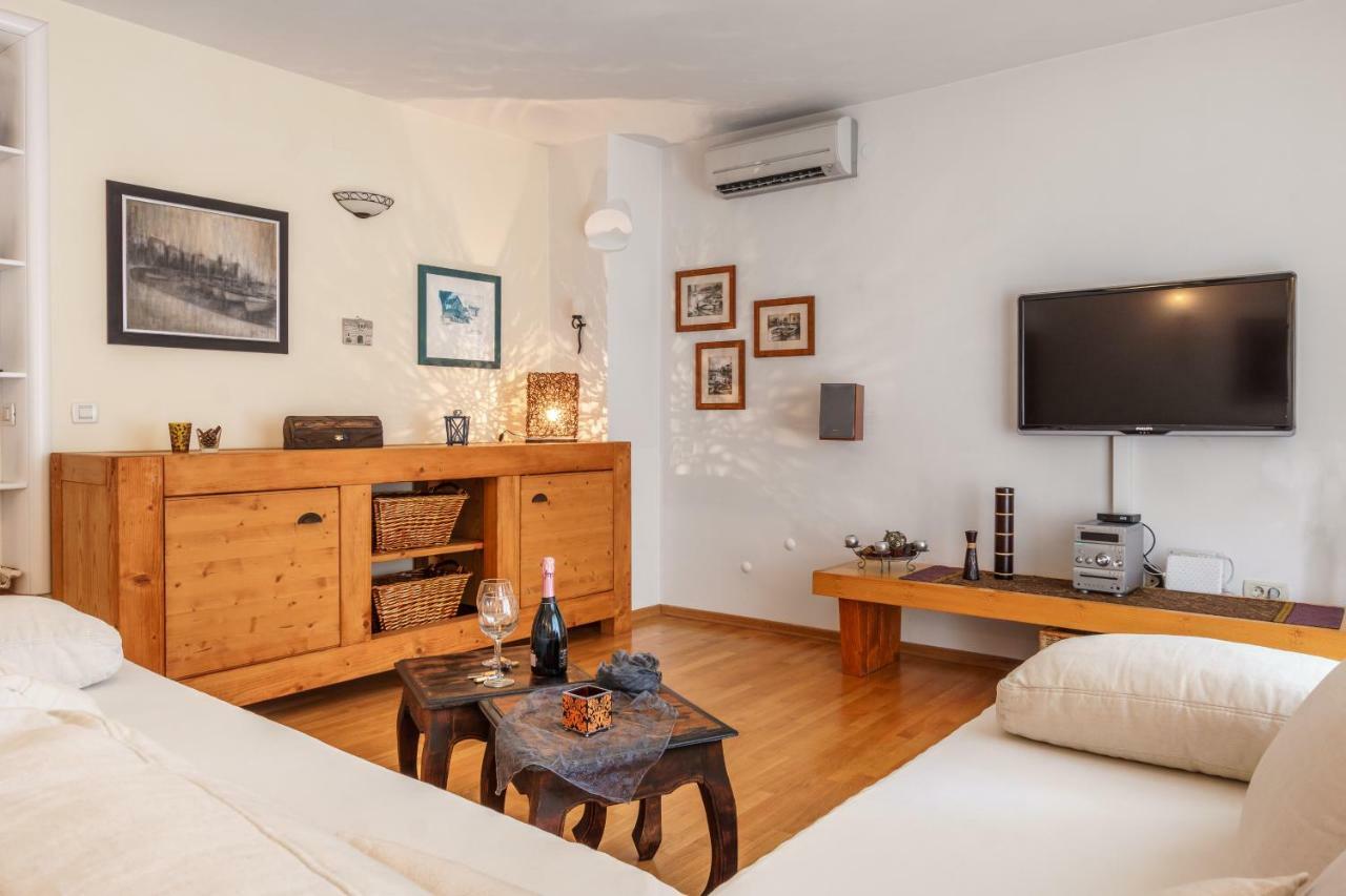Holiday Home Harmony Zrnovnica Luaran gambar