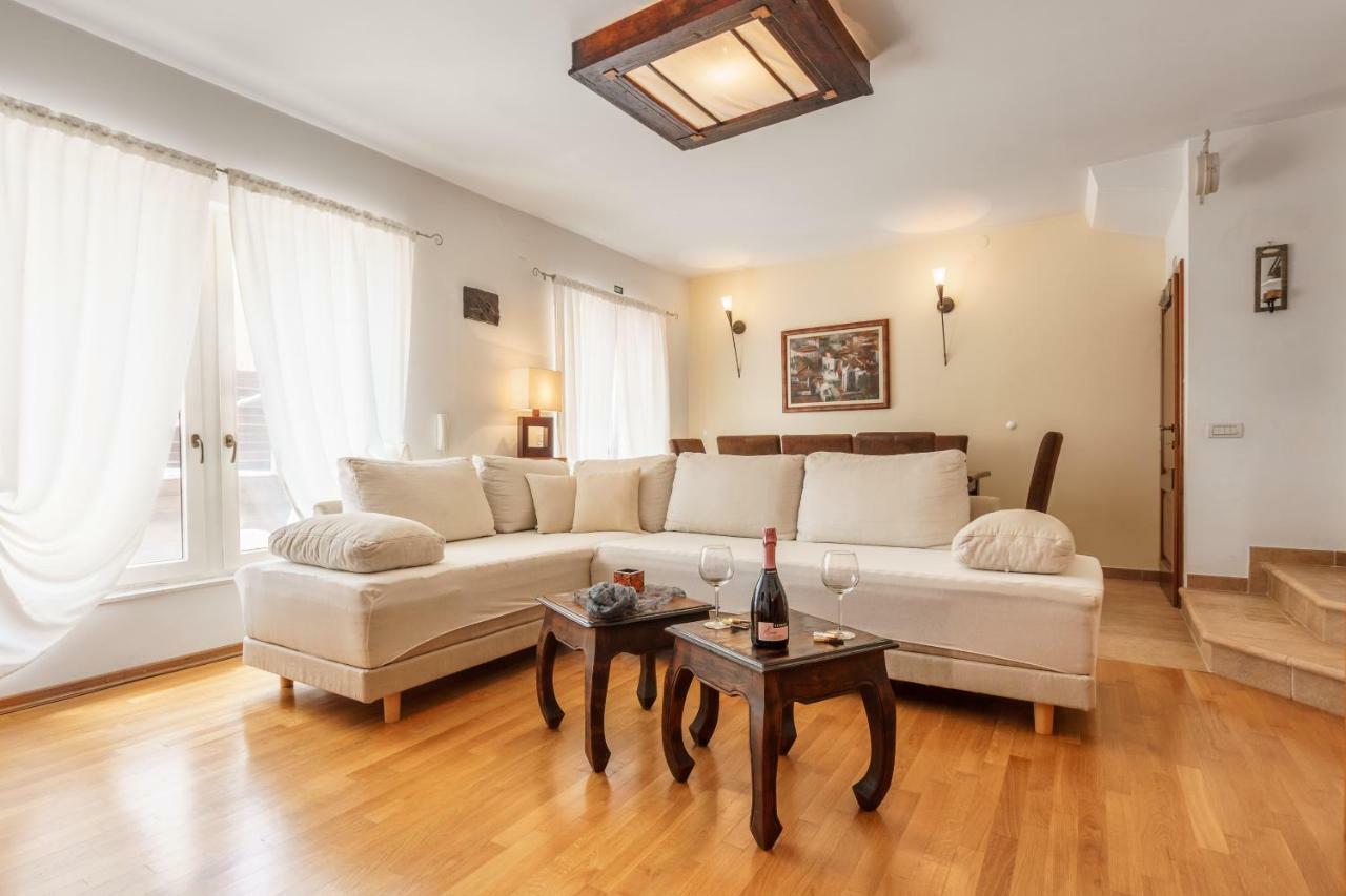 Holiday Home Harmony Zrnovnica Luaran gambar