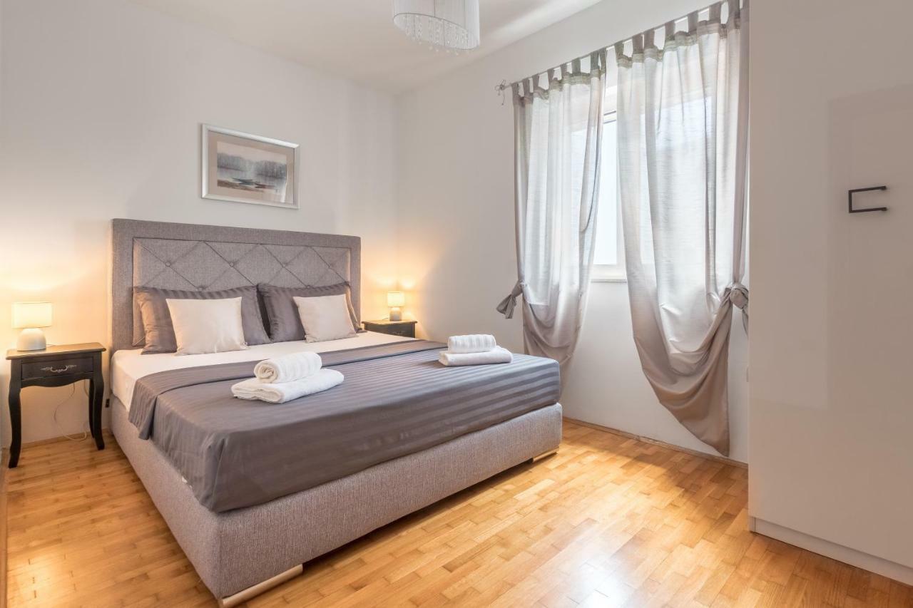 Holiday Home Harmony Zrnovnica Luaran gambar