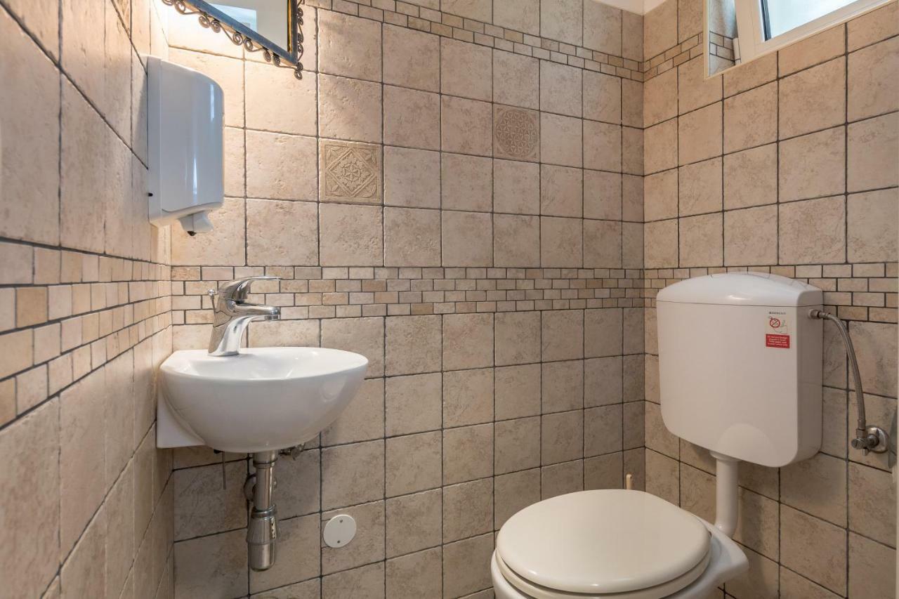 Holiday Home Harmony Zrnovnica Luaran gambar
