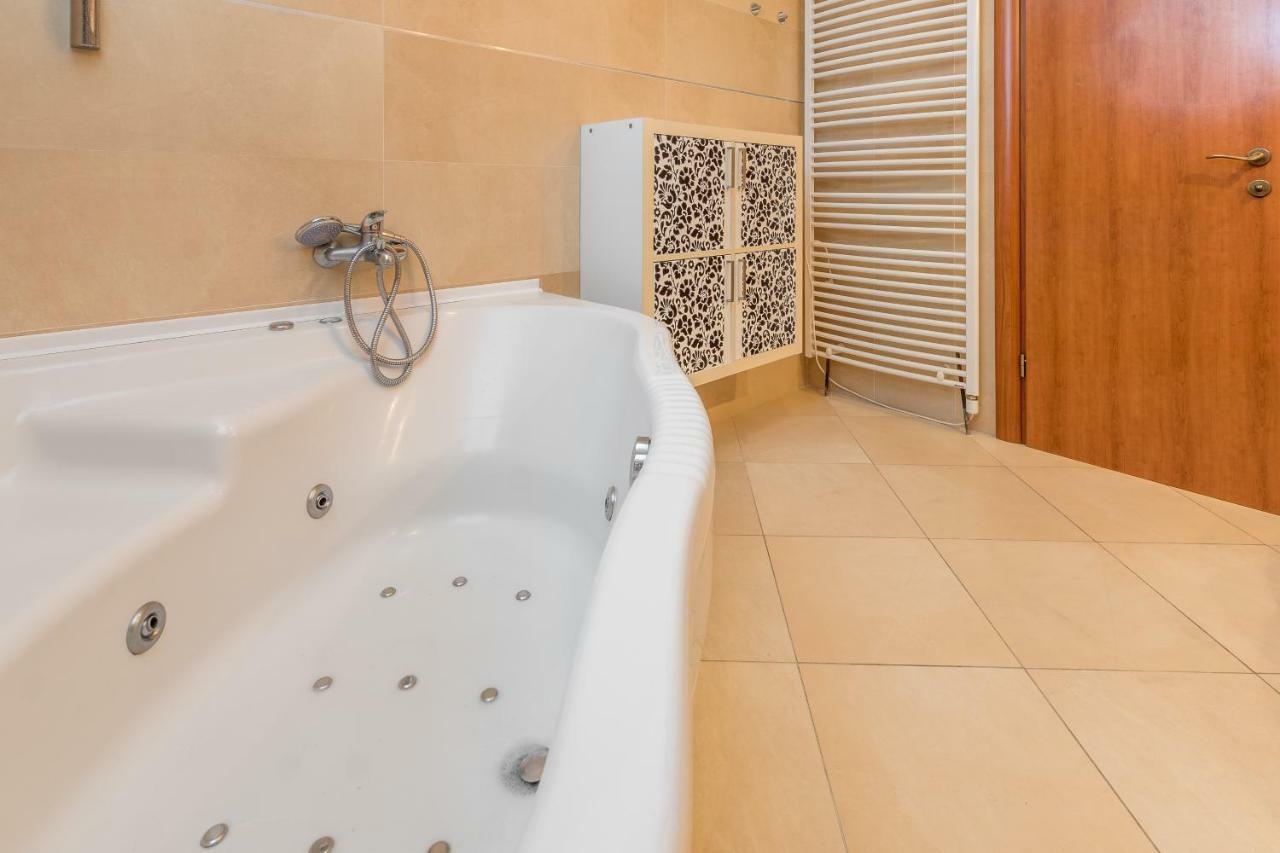 Holiday Home Harmony Zrnovnica Luaran gambar
