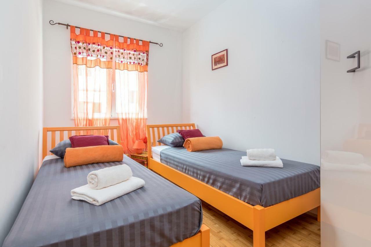 Holiday Home Harmony Zrnovnica Luaran gambar