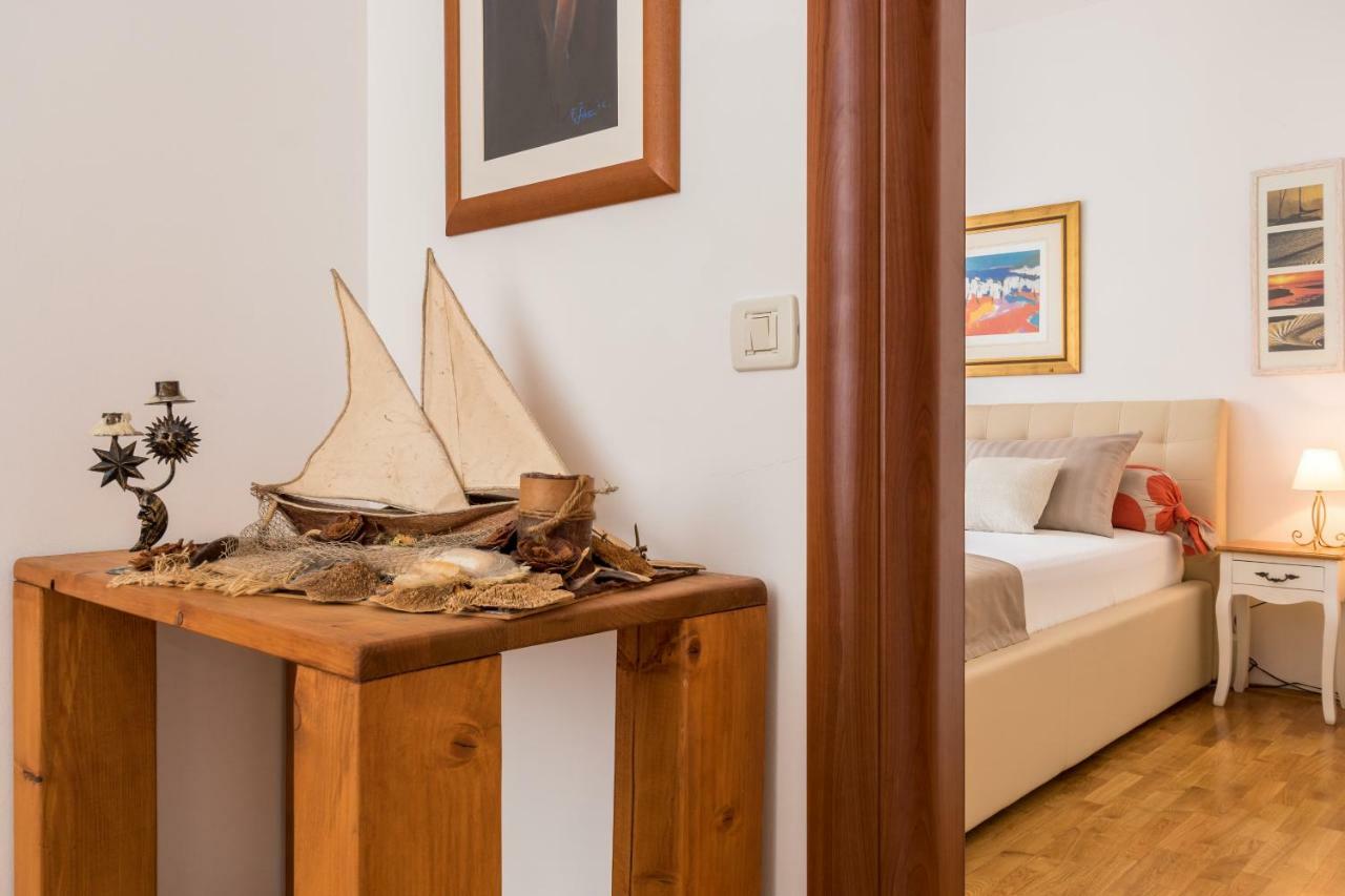 Holiday Home Harmony Zrnovnica Luaran gambar